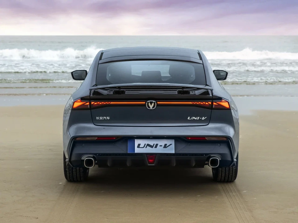 Changan UNI-V I
