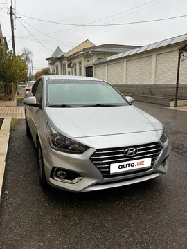 Hyundai Accent V