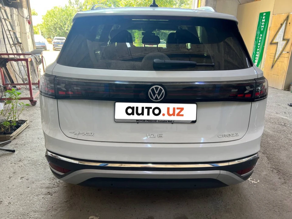 Volkswagen ID.6 Crozz I