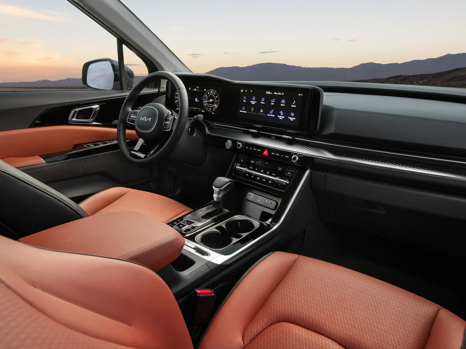 Kia Carnival IV