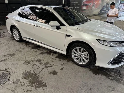 Toyota Camry VIII Рестайлинг XV70