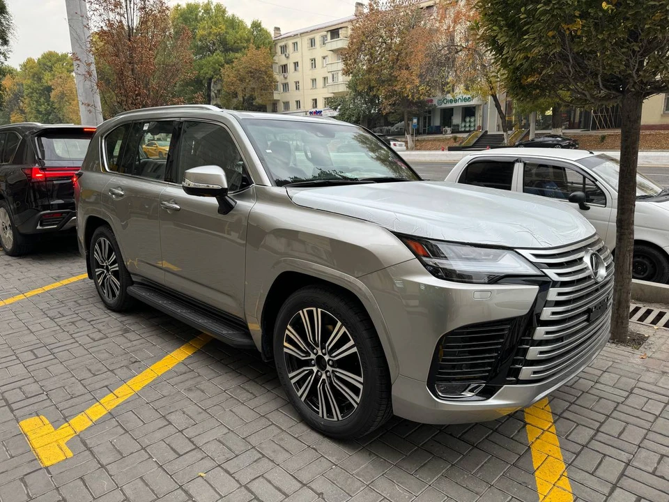 Lexus LX IV
