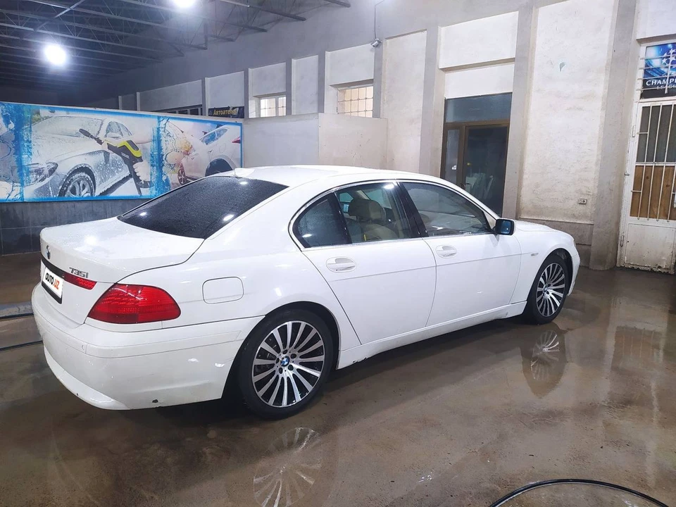 BMW 7 series IV (E65/E66)