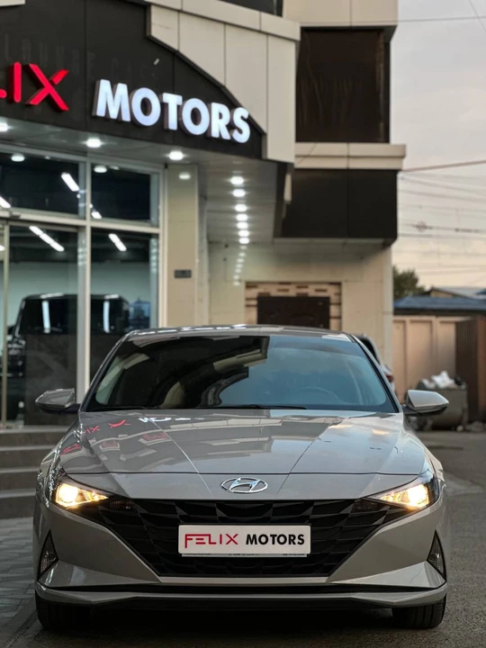 Hyundai Elantra VII  (CN7)