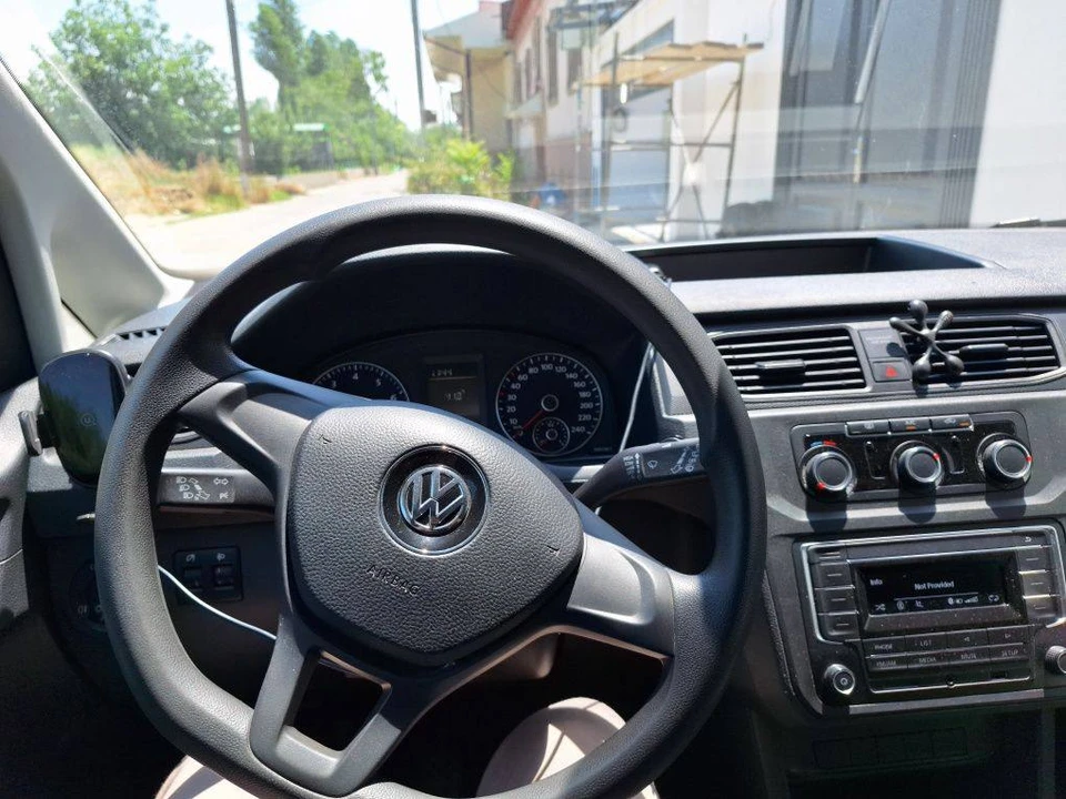 Volkswagen Caddy V