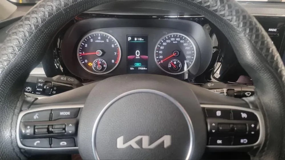Kia K5 III