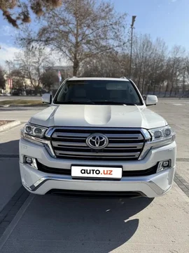 Toyota Land Cruiser 200 Seriyasi Restayling 2