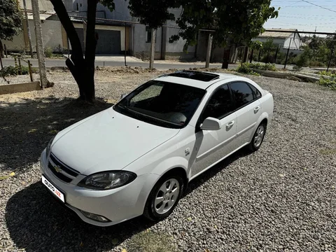 Chevrolet Gentra II