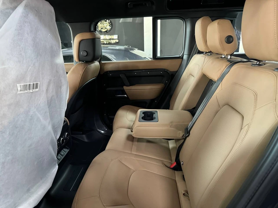 Land Rover Defender II