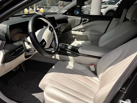 Kia K8 I