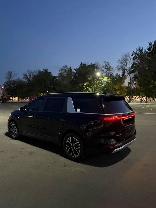 Kia Carnival IV