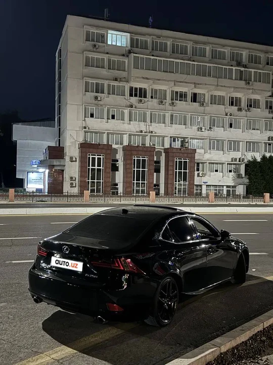 Lexus IS III