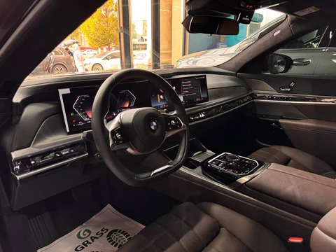 BMW 7 series VII (G70)