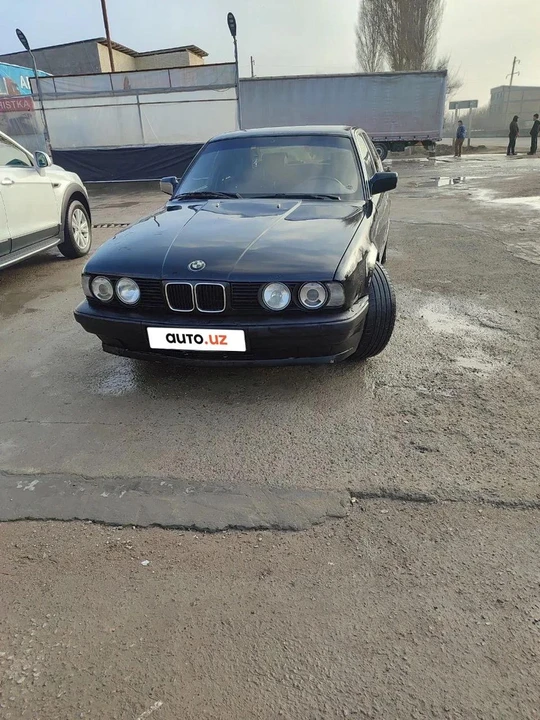 BMW 5 series III (E34)