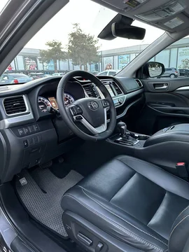 Toyota Highlander IV (U70)
