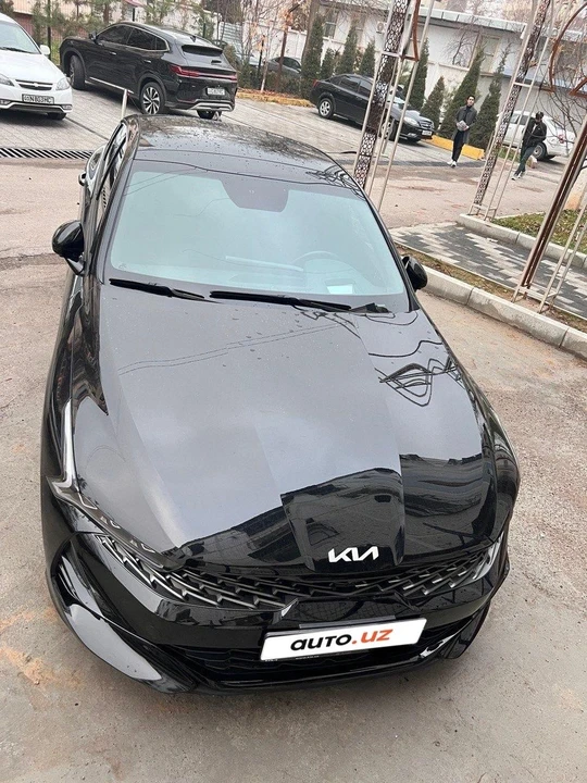 Kia K5 III