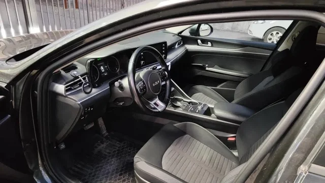 Kia K5 III