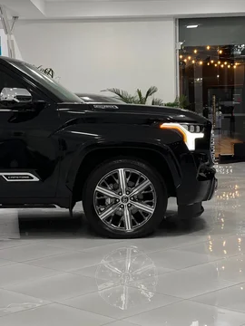 Toyota Sequoia III