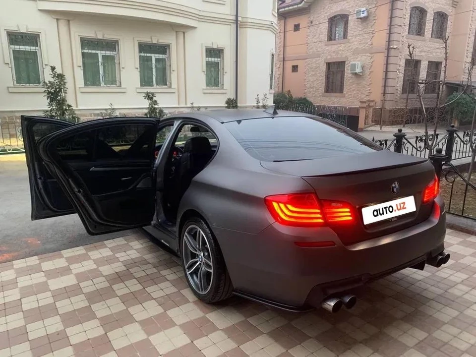 BMW M5 V (F10)