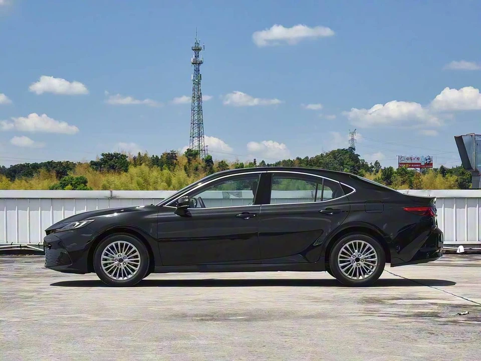 Toyota Camry IX (XV80) China Market