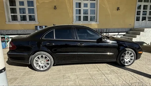 Mercedes-Benz E-class II W210