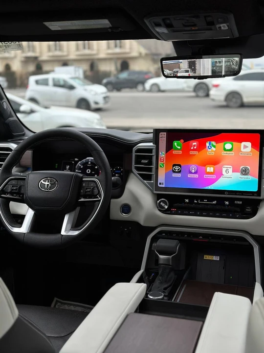 Toyota Sequoia III