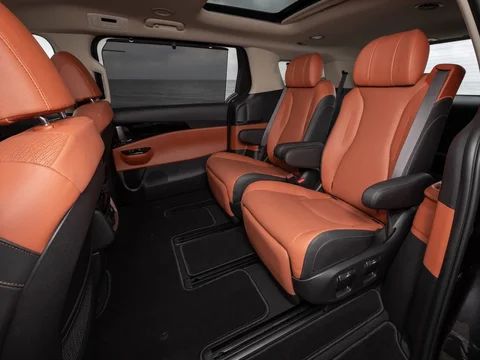 Kia Carnival IV