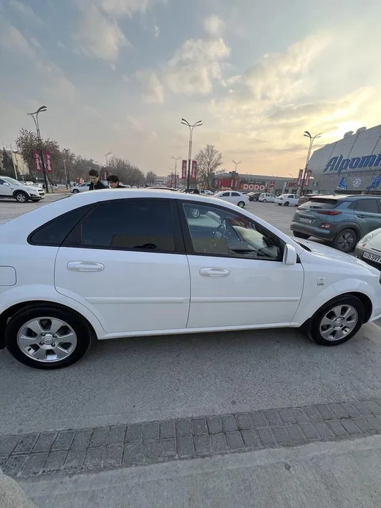 Chevrolet Gentra II