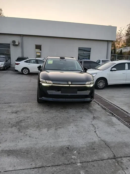 Zeekr 7X I