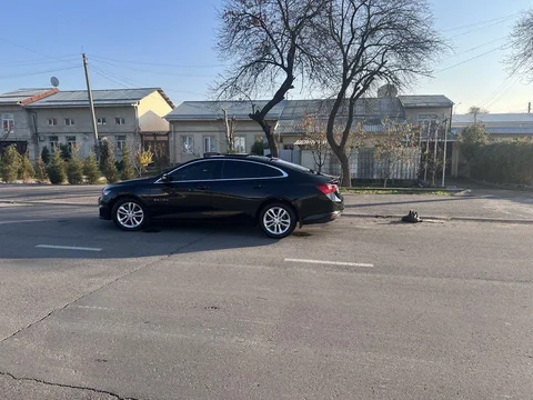 Chevrolet Malibu IX