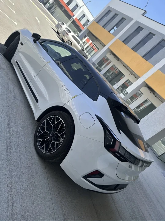 Zeekr 001 I