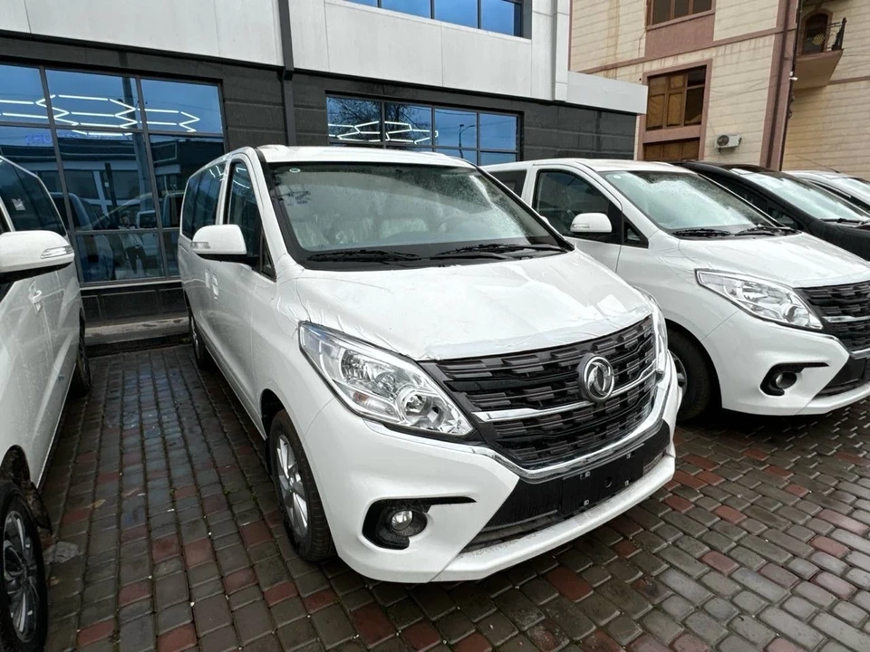 Dongfeng M5 Plus I