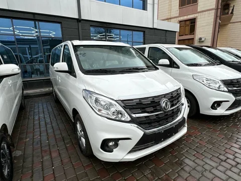 Dongfeng M5 Plus I