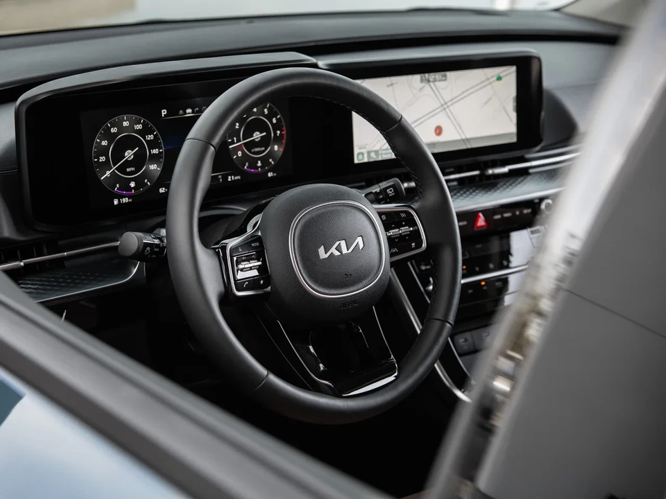 Kia Carnival IV
