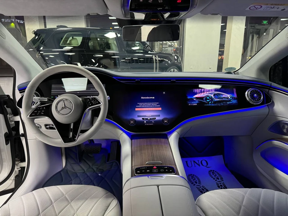 Mercedes-Benz EQS