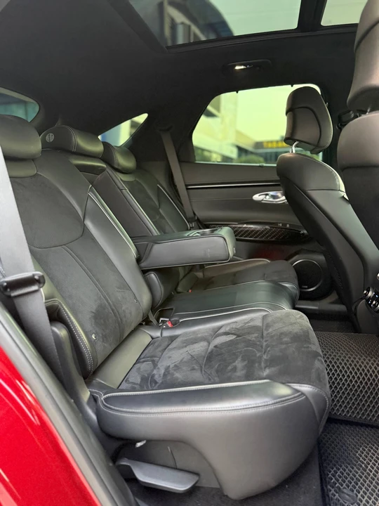 Genesis GV70 I