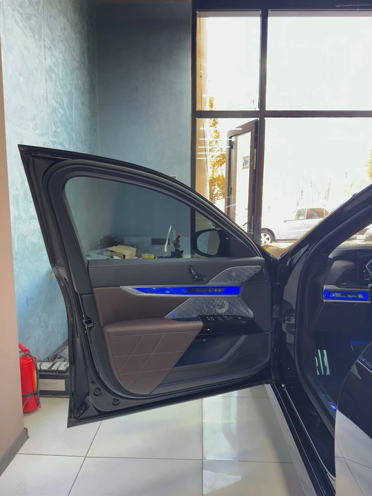 BMW i7 I