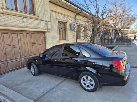 Chevrolet Gentra II