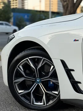 BMW i4 I