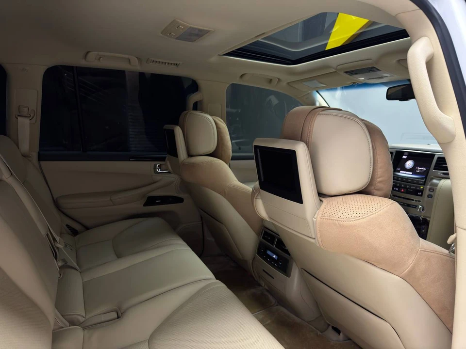 Lexus LX III