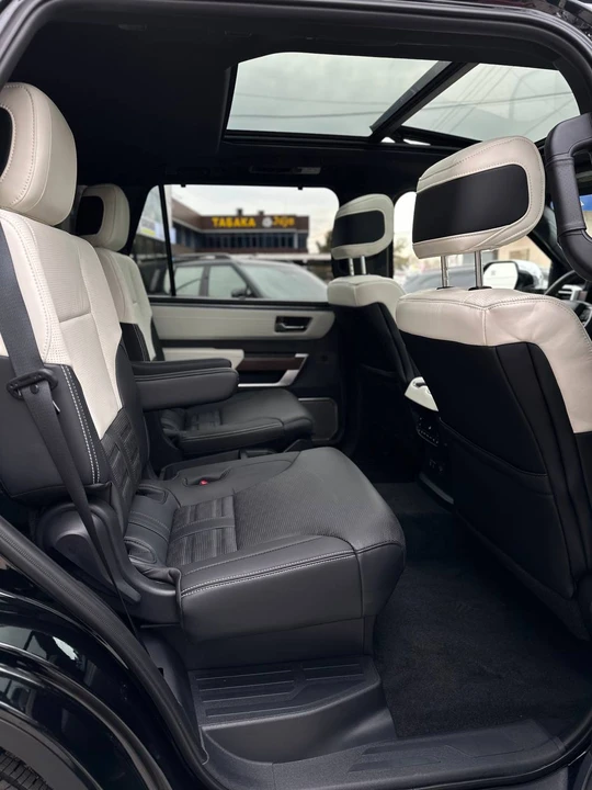 Toyota Sequoia III