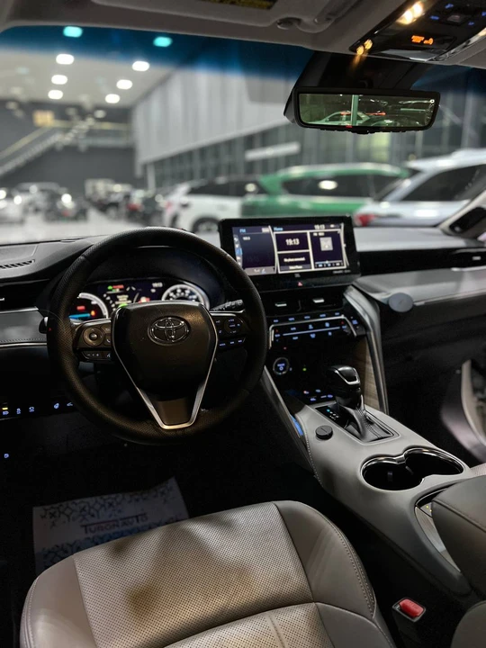Toyota Venza II