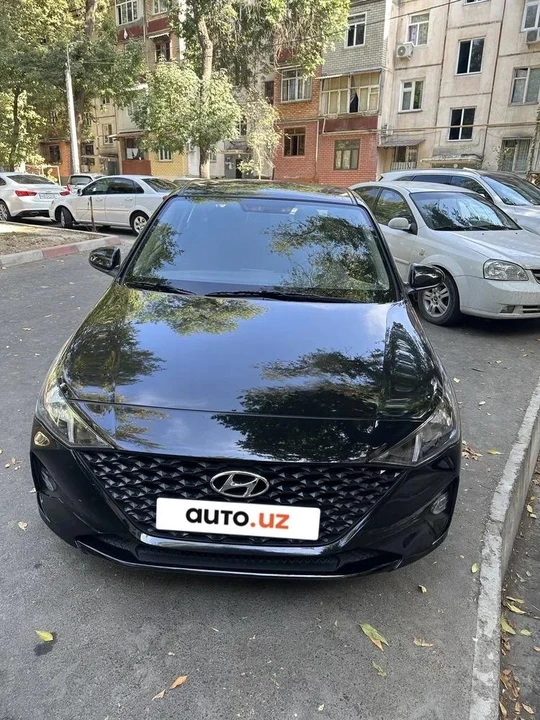 Hyundai Accent V