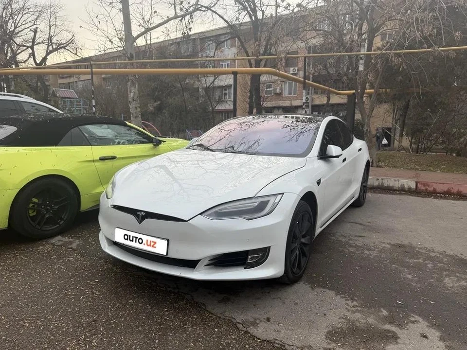 Tesla Model S I Рестайлинг
