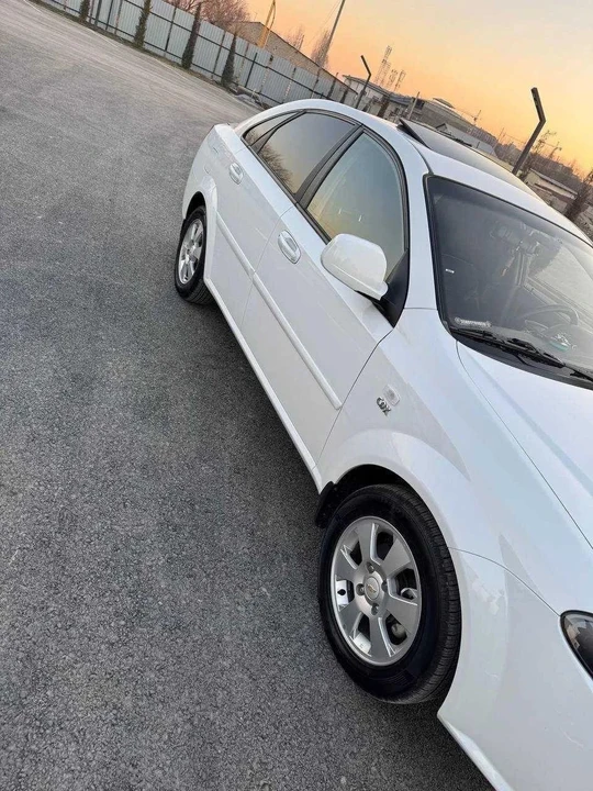 Chevrolet Gentra II