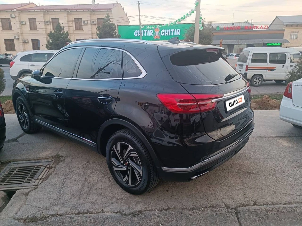 Hongqi HS5 I