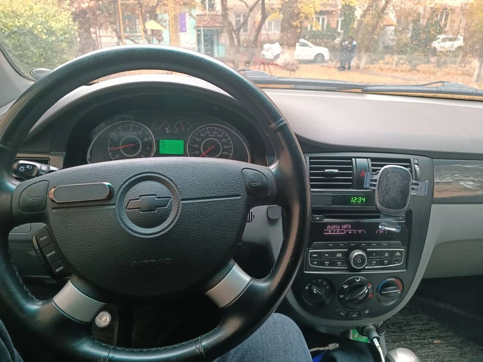 Chevrolet Gentra II