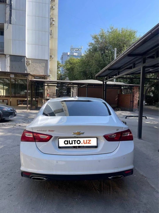 Chevrolet Malibu IX
