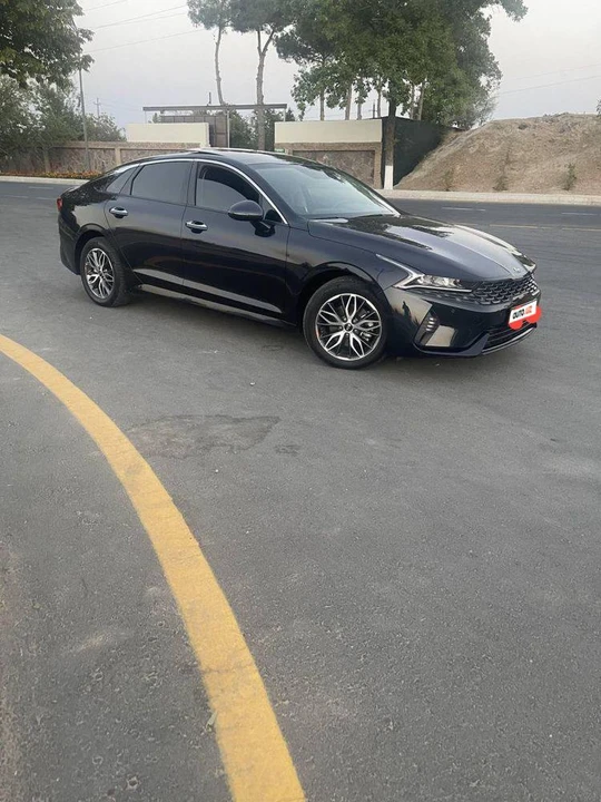 Kia K5 III