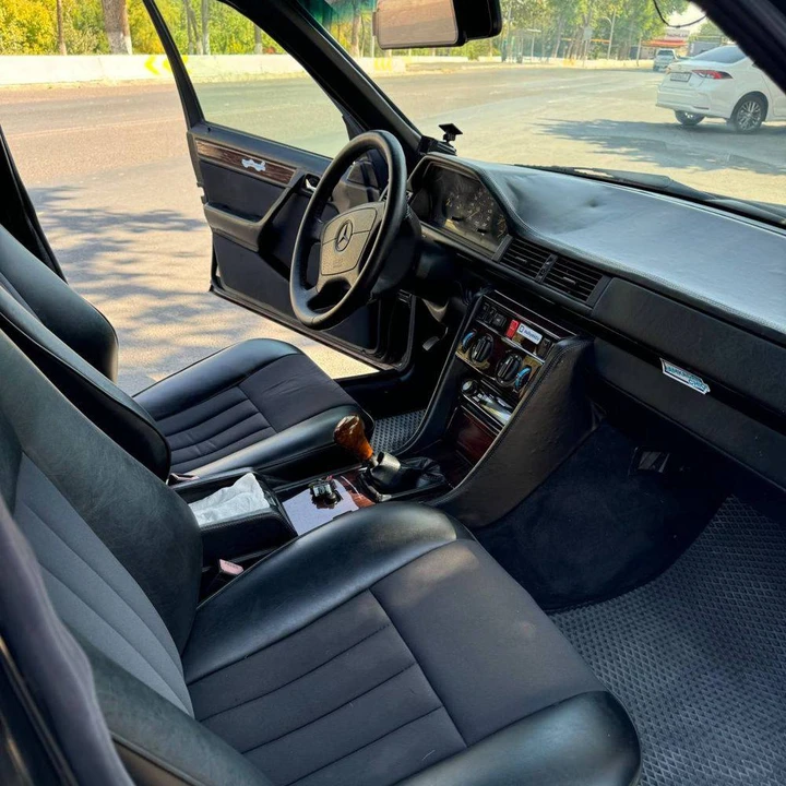 Mercedes-Benz E-class I W124